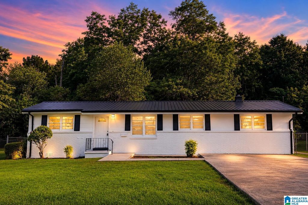 2518 W 14TH STREET, Anniston, AL 36201