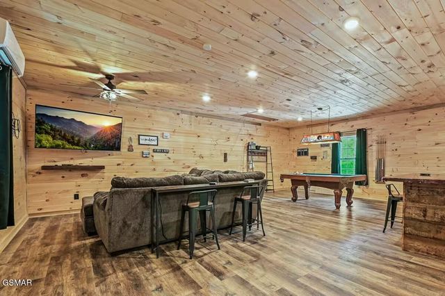 1643 Arron Way, Sevierville, TN 37876