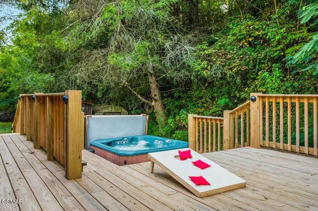 1643 Arron Way, Sevierville, TN 37876