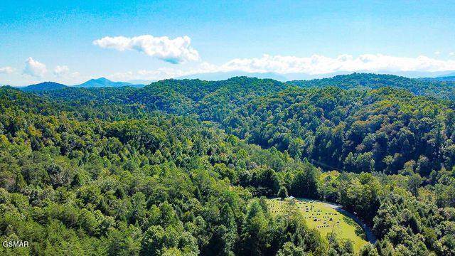 1643 Arron Way, Sevierville, TN 37876