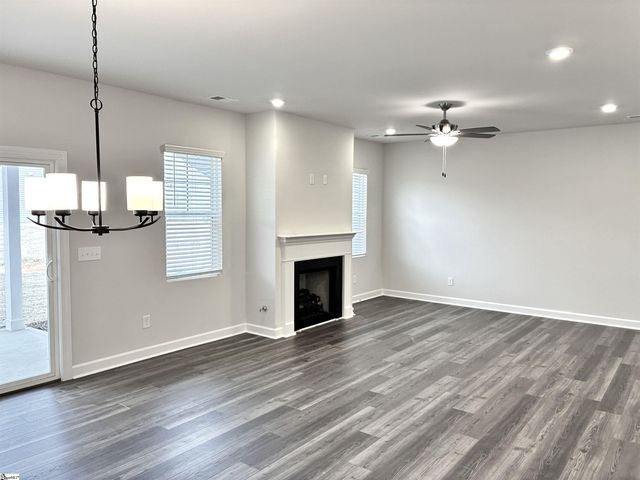 1426 Johnstone Drive, Reidville, SC 29375