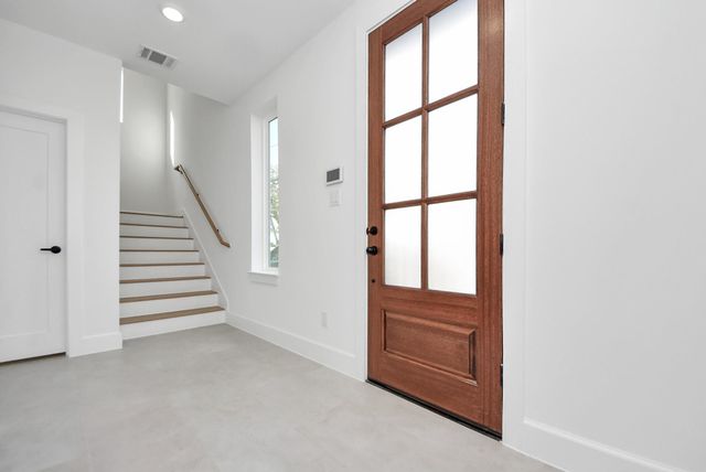 929 Fisher Street F, Houston, TX 77018