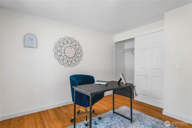 9928 Whitecap Drive NW, Olympia, WA 98502
