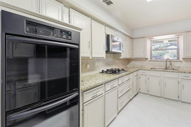 2304 N Brennan Drive, Plano, TX 75075
