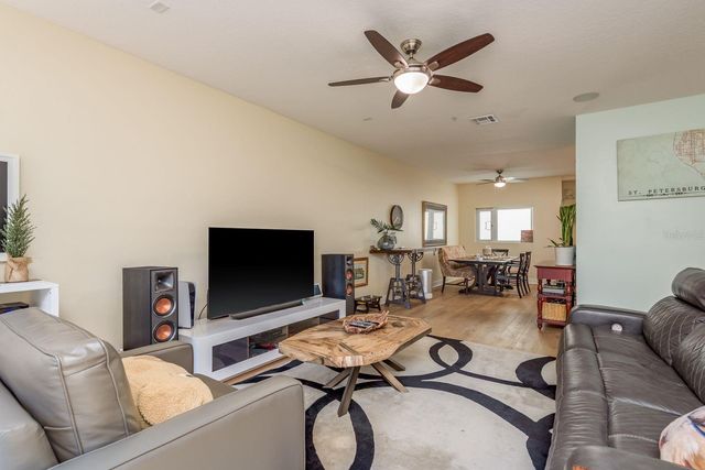 325 5TH AVENUE S 6, St Petersburg, FL 33701