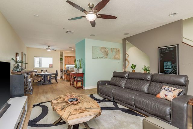 325 5TH AVENUE S 6, St Petersburg, FL 33701