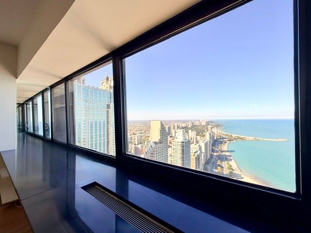 175 E DELAWARE Place 5604, Chicago, IL 60611