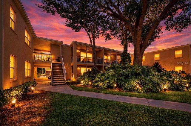 4724 CHRISTA COURT 322, Tampa, FL 33614