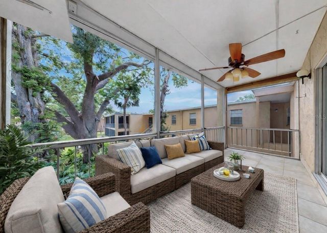 4724 CHRISTA COURT 322, Tampa, FL 33614