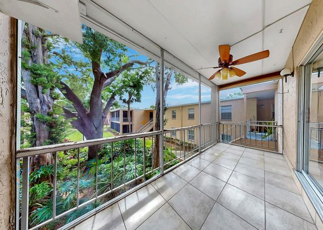 4724 CHRISTA COURT 322, Tampa, FL 33614