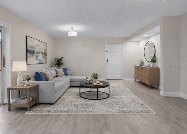 4724 CHRISTA COURT 322, Tampa, FL 33614