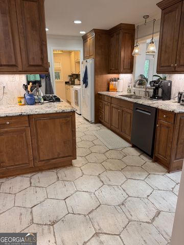 1155 Lake Drive, Roswell, GA 30075