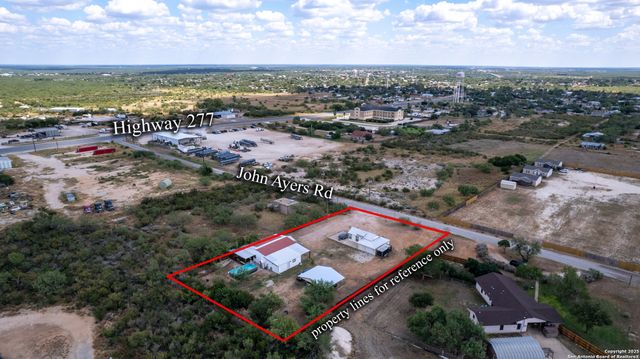 152 John Ayers, Carrizo Springs, TX 78834
