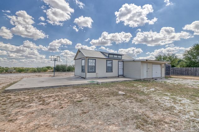 152 John Ayers, Carrizo Springs, TX 78834