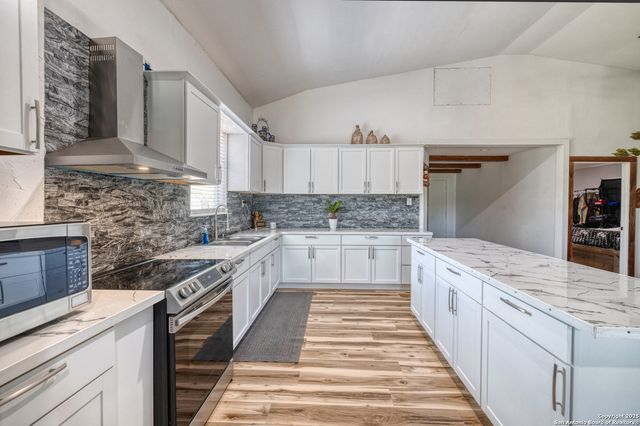 152 John Ayers, Carrizo Springs, TX 78834