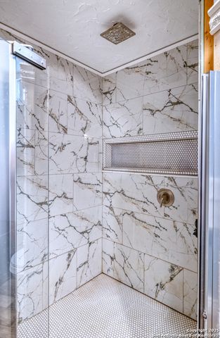 152 John Ayers, Carrizo Springs, TX 78834