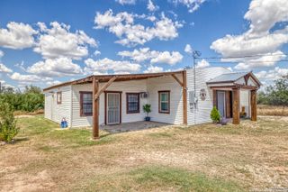 152 John Ayers, Carrizo Springs, TX 78834