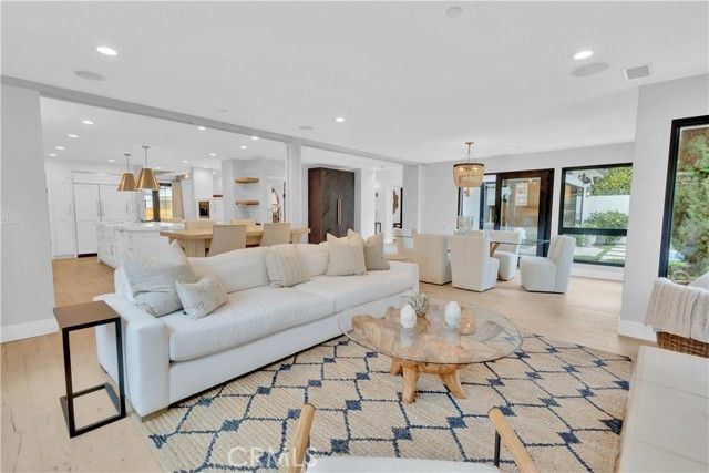 1807 Newport Hills Dr, Newport Beach, CA 92660