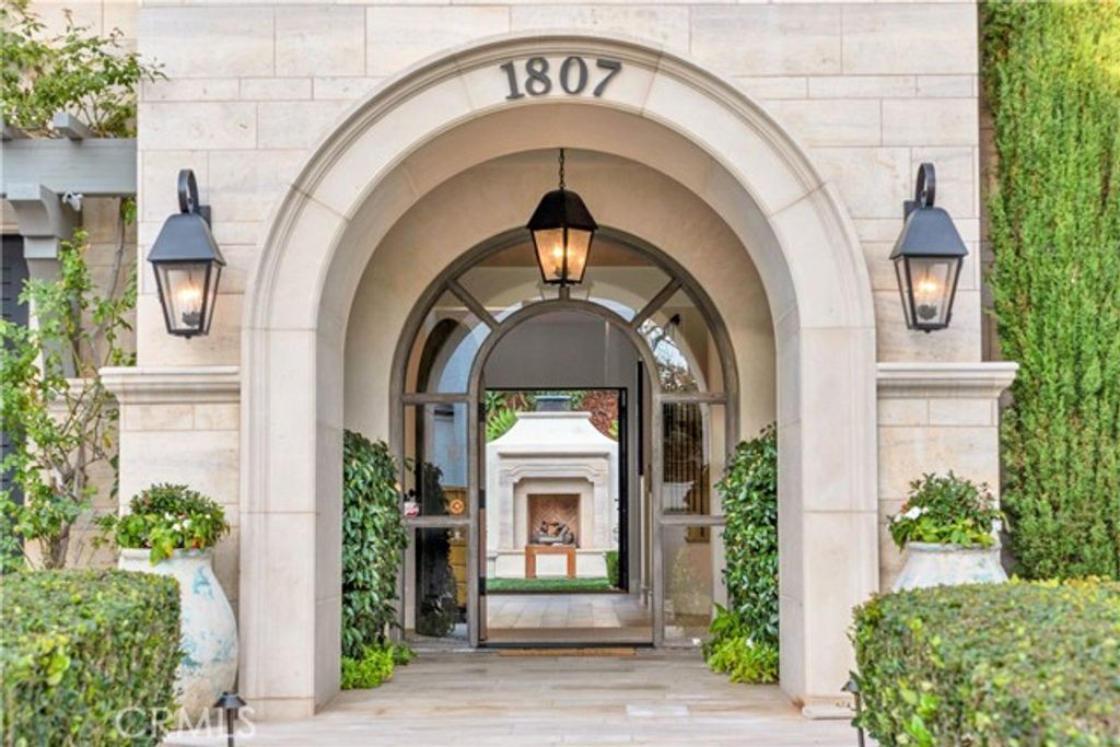 1807 Newport Hills Dr, Newport Beach, CA 92660