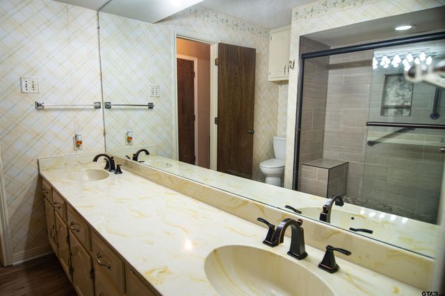 115 Raton Pass, Holly Lake Ranch, TX 75765