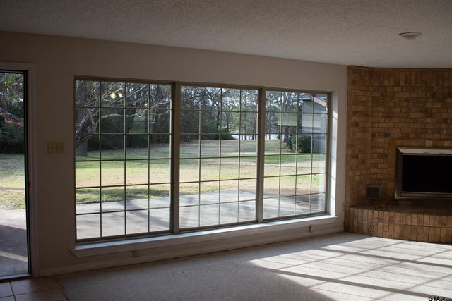 115 Raton Pass, Holly Lake Ranch, TX 75765