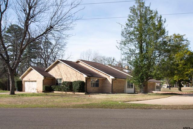 115 Raton Pass, Holly Lake Ranch, TX 75765