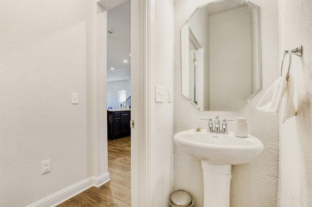 9824 Evening Canopy DR, Manor, TX 78653