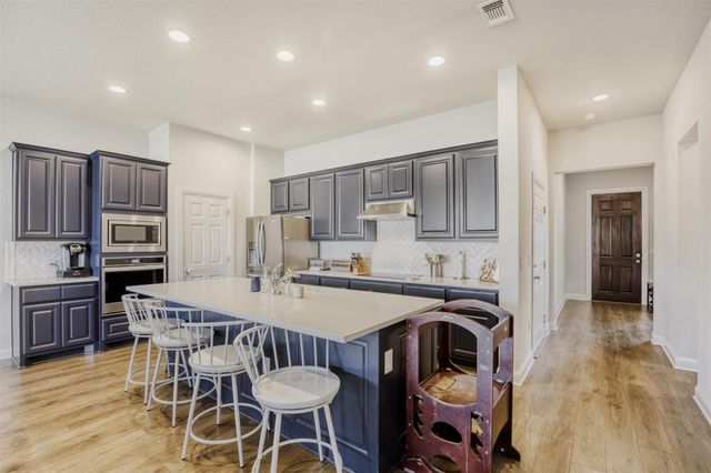 9824 Evening Canopy DR, Manor, TX 78653