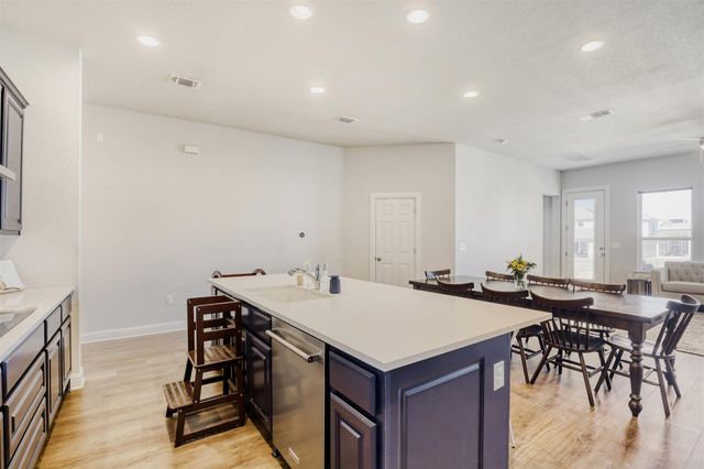 9824 Evening Canopy DR, Manor, TX 78653