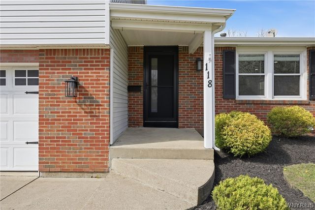 118 Treehaven Road, West Seneca, NY 14224