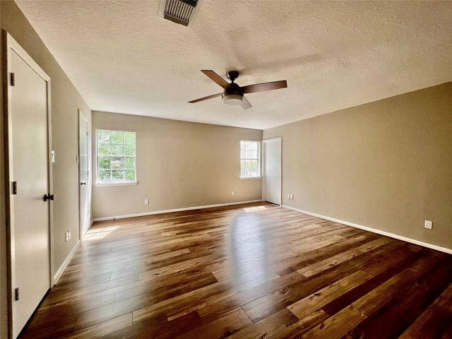 13 Tindel Street, Clear Lake Shores, TX 77565