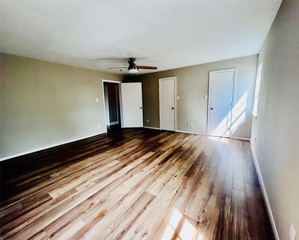 13 Tindel Street, Clear Lake Shores, TX 77565