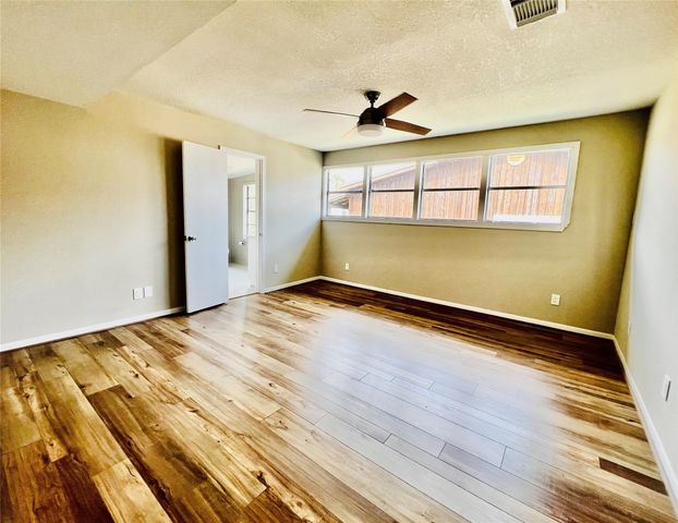 13 Tindel Street, Clear Lake Shores, TX 77565