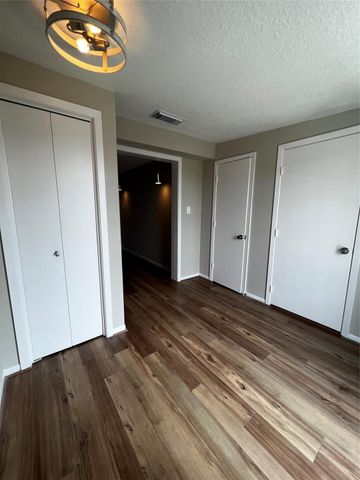 13 Tindel Street, Clear Lake Shores, TX 77565