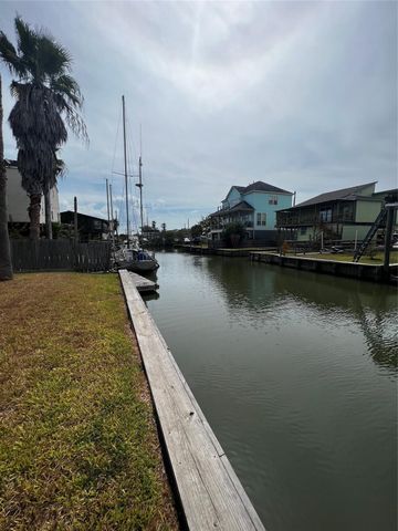 13 Tindel Street, Clear Lake Shores, TX 77565