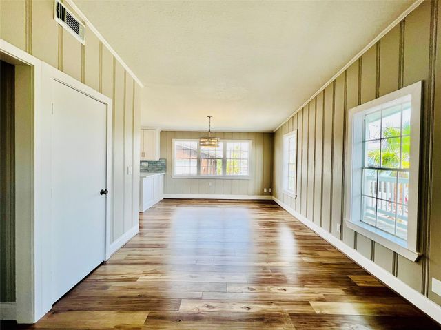 13 Tindel Street, Clear Lake Shores, TX 77565