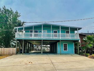 13 Tindel Street, Clear Lake Shores, TX 77565