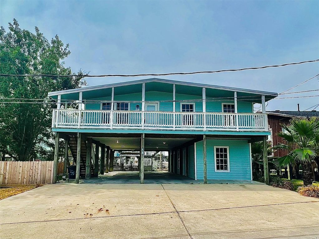 13 Tindel Street, Clear Lake Shores, TX 77565