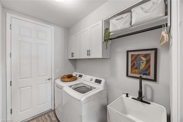 14610 Edgewater CIR, Naples, FL 34114