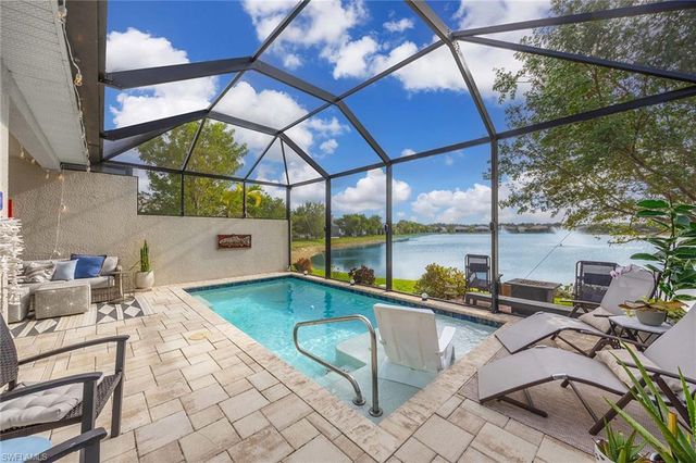 14610 Edgewater CIR, Naples, FL 34114