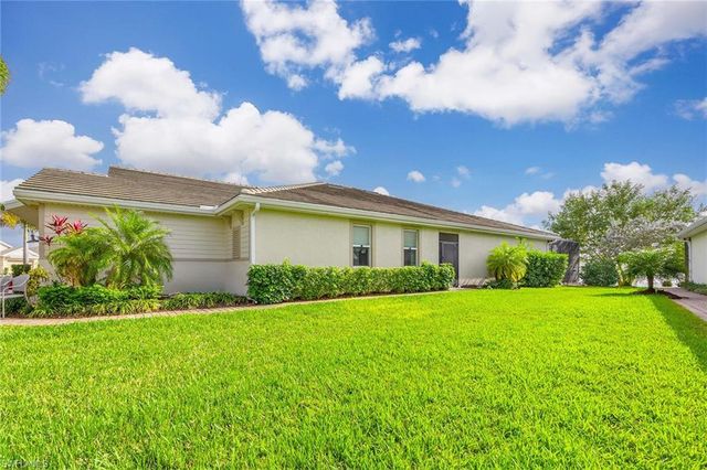 14610 Edgewater CIR, Naples, FL 34114