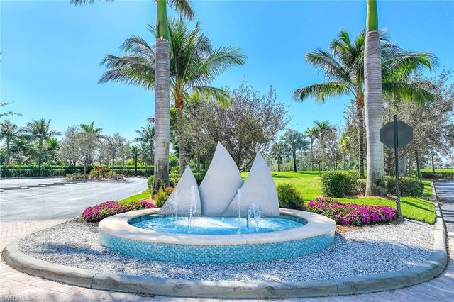 14610 Edgewater CIR, Naples, FL 34114