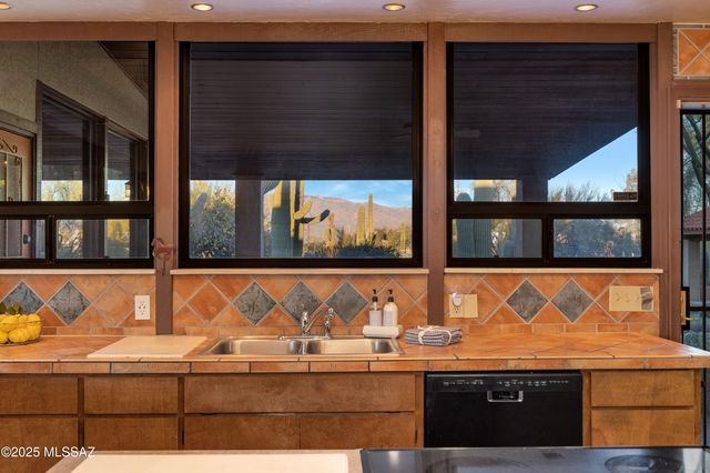 2614 N Grannen Road, Tucson, AZ 85745