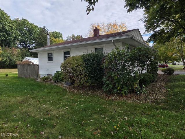 1721 Difford Drive, Niles, OH 44446