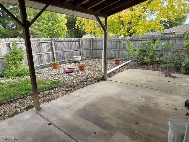 1721 Difford Drive, Niles, OH 44446