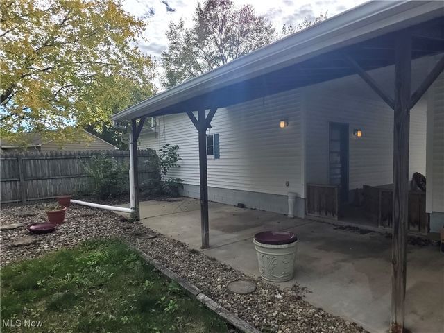 1721 Difford Drive, Niles, OH 44446