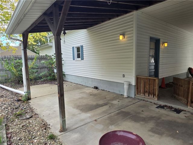 1721 Difford Drive, Niles, OH 44446