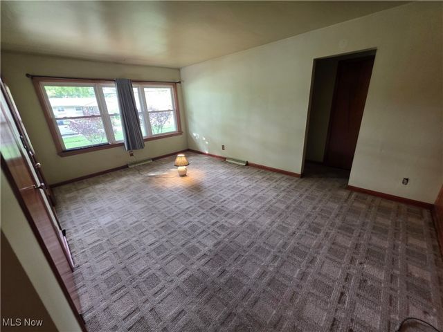 1721 Difford Drive, Niles, OH 44446