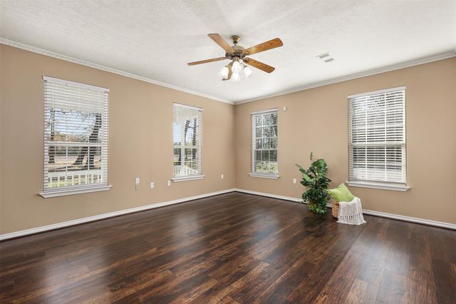 1635 Wallisville Turtle Bayou Road, Wallisville, TX 77597