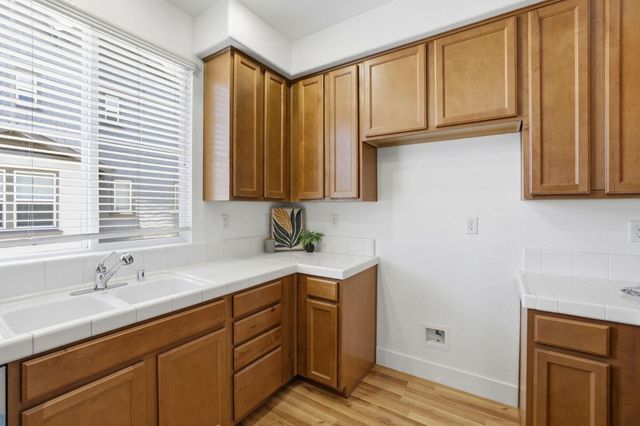 414 17th St, Sacramento, CA 95811